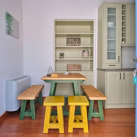 Retreat - The Happy *